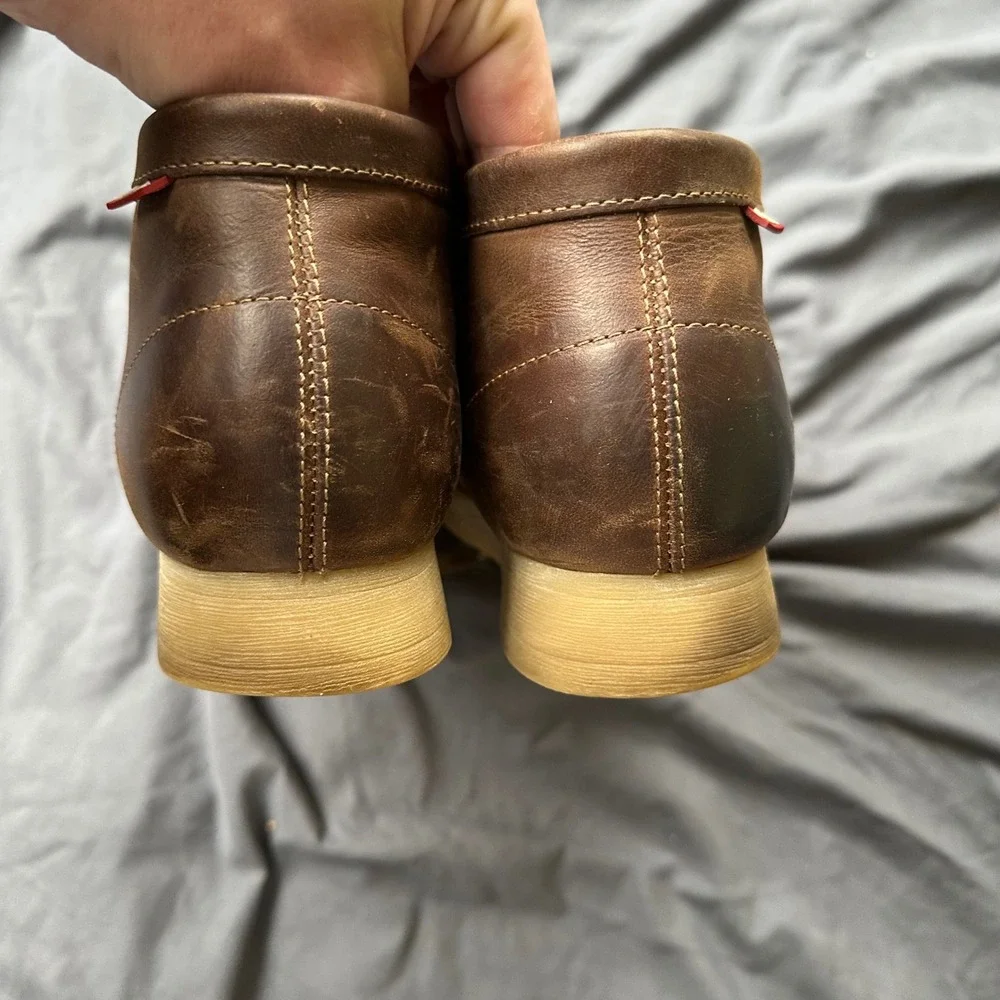 Clarks Wallabee Boots Mens 10 Beeswax Brown Leather Moccasin Chukka Shoes